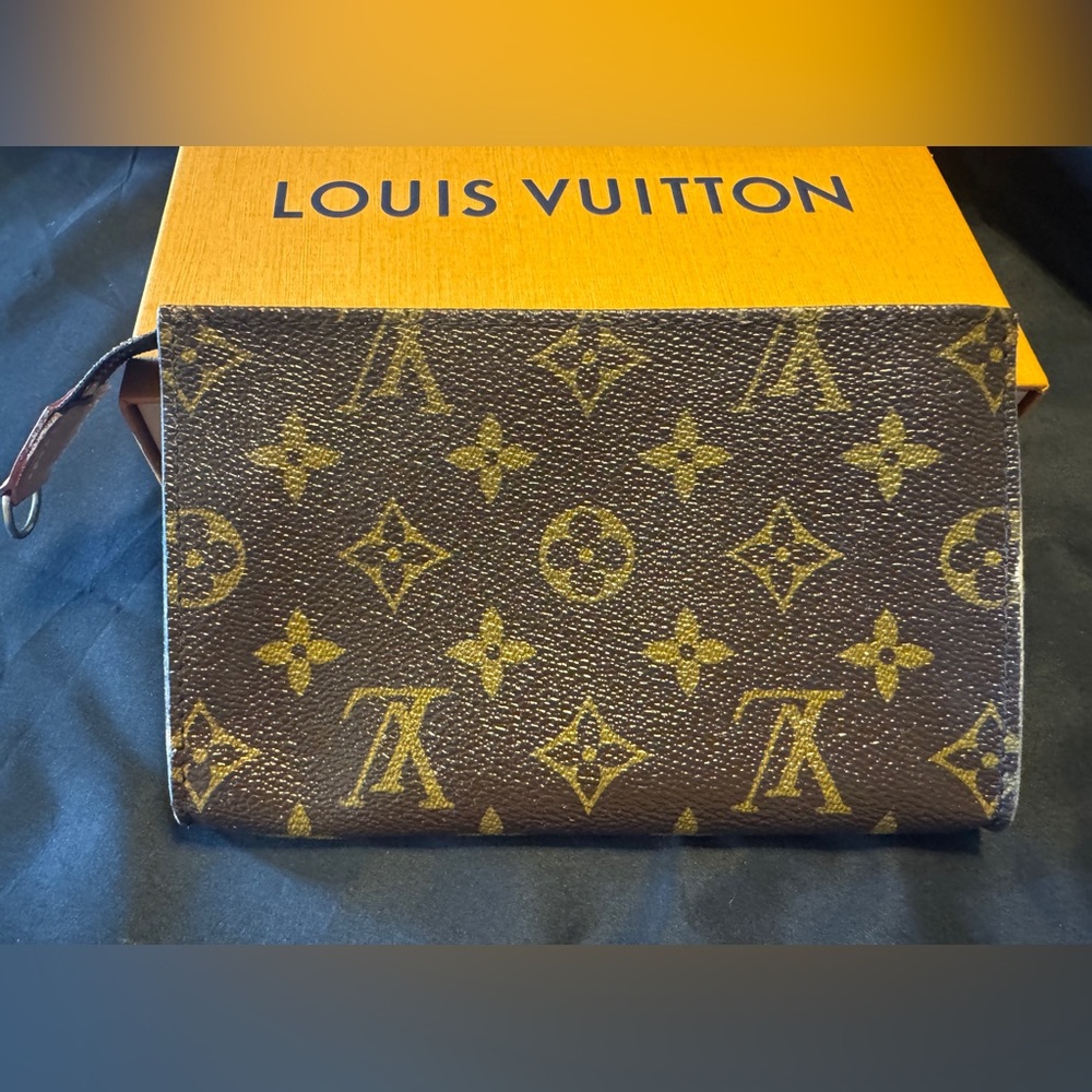 Louis Vuitton LV Monogram Bucket PM Pouch with LV Box